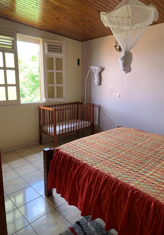Hebergement Mouchas F4 - Dans Villa Les Polycias Sainte-Luce Exteriér fotografie